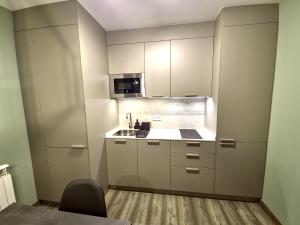 A kitchen or kitchenette at Eth Palai