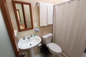 Bilik mandi di Hotel Oaxaca Mágico +25 gambar