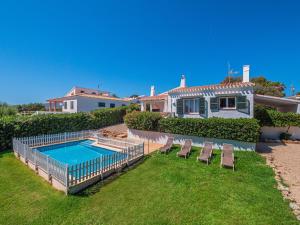 Πισίνα στο ή κοντά στο Bini Belin