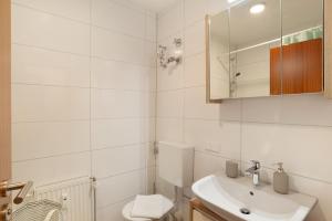 Koupelna v ubytování Fe-wo in ruhiger Aussichtslage + 13 fotografií