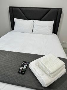 Кровать или кровати в номере Tropical garden apartments