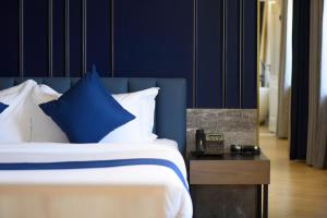 Ulaanbaatar Hotel客房内的一张或多张床位