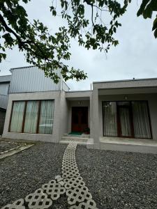 Zgrada u kojoj se nalazi smeštaj u okviru domaćinstva