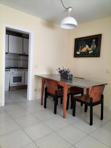 Kuchyň nebo kuchyňský kout v ubytování Les Pites I 2n 2a Bonito apartamento con terraza