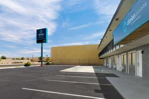 Fotografie z fotogalerie ubytování Clarion Pointe Ridgecrest near China Lake Naval Station v destinaci Ridgecrest