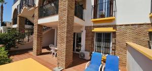 Balkón alebo terasa v ubytovaní Homes of Spain, Al Andalus Residencial JA Apartamento bajo en frente piscina, WIFI