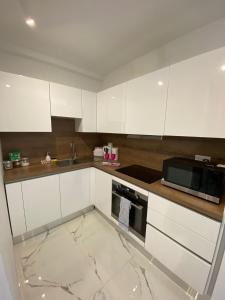 Кухня или мини-кухня в R2 Double Room Msida, in share flat
