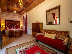 Postel nebo postele na pokoji v ubytování Clé De Sol Riad & SPA