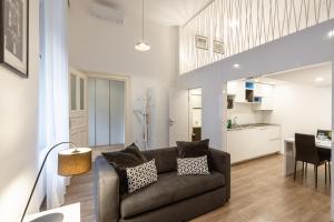 Kuchyňa alebo kuchynka v ubytovaní Modern Stylish Loft next to New York Palace