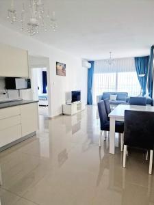 Η κουζίνα ή μικρή κουζίνα στο Vitus Apartments in Caesar Resort & Spa