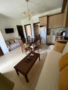 Kuchyň nebo kuchyňský kout v ubytování Zeusplace Leptokarya Seaside Apartment
