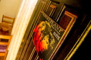 Φωτογραφία από το άλμπουμ του Suíte Robert Plant σε Catas Altas