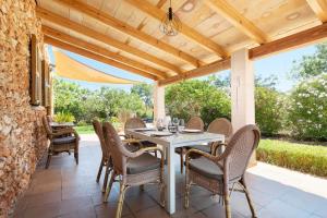 Patio nebo venkovní prostory v ubytování Casa Cati hermosa villa familiar cerca de la playa en Son Servera