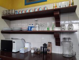 Kuchyň nebo kuchyňský kout v ubytování Villa La Giralda - Lakefront - Pool - Relaxation Haven