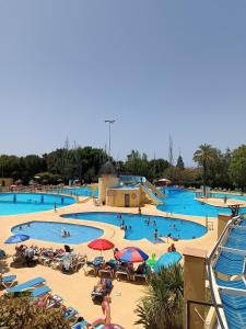 Πισίνα στο ή κοντά στο Premium Studio Minerva 103 con Piscina y Parque Acuático