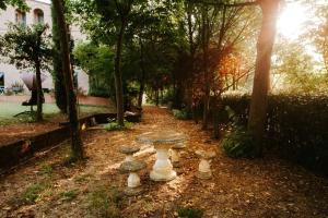 A garden outside Italian Experience-Villa Millefiori