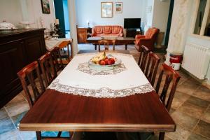 A seating area at Italian Experience-Villa Millefiori