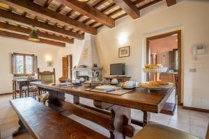 TV a/nebo společenská místnost v ubytování Italian Experience-Villa Vagnini