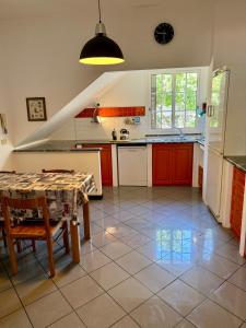 Η κουζίνα ή μικρή κουζίνα στο Casa Mimosa