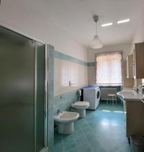 A bathroom at Cascina in Alto Piemonte / Piedmont countryhouse