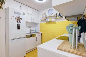 Hostel Mannheim的厨房或小厨房