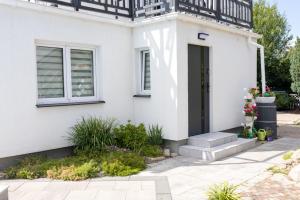 Taman di luar Apartament Kłos 1