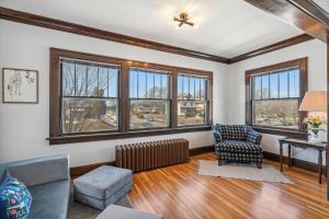 Predel za sedenje v nastanitvi Sky Apt in Majestic MPLS Duplex