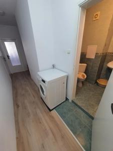 Et badeværelse på Apartament Lazur 13 + 16 billeder