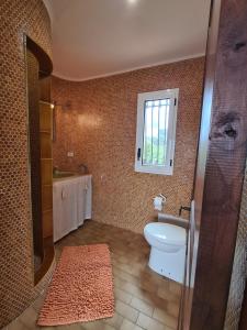 Koupelna v ubytování Villa M, Chambres d'Hôtes, Vue mer, Sauna, Piscine à Six-Fours