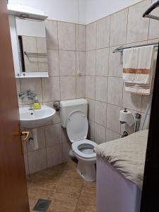 Ένα μπάνιο στο Veronika +53 φωτογραφίες