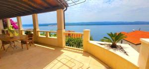 Fotografie z fotogalerie ubytování Villa Bugenvilla v destinaci Lokva Rogoznica