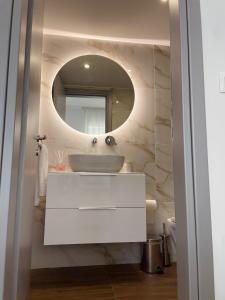 Ένα μπάνιο στο Kyma Luxury Suite