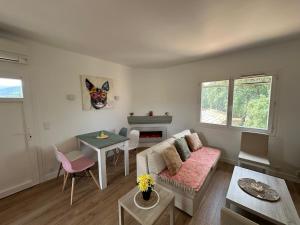 Χώρος καθιστικού στο Magnifique appartement T3 rénové avec goût au coeur des vignes +26 φωτογραφίες