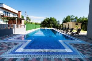 Bazén v ubytování HOTEL Autograph 1 & RESTAURANT & LOUNGE BAR nebo v jeho okolí