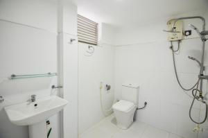 Koupelna v ubytování Hotel Siyathma polonnaruwa + 37 fotografií
