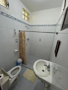 Un baño de Casa Romano Hostel