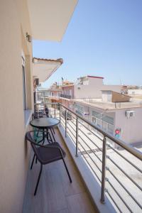 A balcony or terrace at Maria's Home Még 12 kép