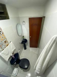 Koupelna v ubytování ApartahotelVacacionalSangil + 8 fotografií