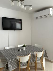 Fotografie z fotogalerie ubytování Modern and Bright 5 Bedroom Apartment Del Prado v destinaci Gandía