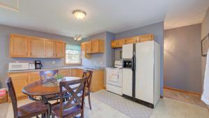 Gallery image of Marigold Apartment - Cute Loft 5 Minutes to Marina in Lake City