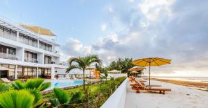 Bazén v ubytování YU Resort nebo v jeho okolí