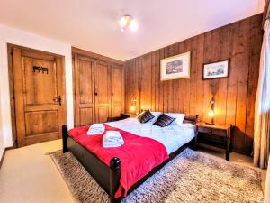 Voodi või voodid majutusasutuse LOVErbier with pool, best location! toas