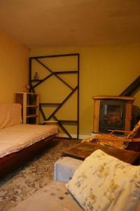 Letto o letti in una camera di Chata Lesní Vyhlídka