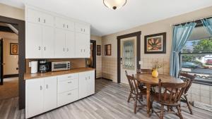 Ảnh trong thư viện ảnh của Jasmine Apartment - 3 Blocks from Lake Pepin ở Lake City