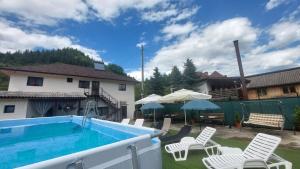 Afbeelding uit fotogalerij van Serbeca in Broşteni +14 foto's