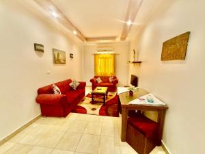 Charbel apartments休息區