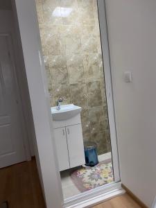 Gallery image of Eli rooms in Novi Sad +26 photos