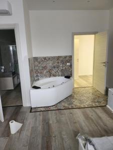 Phòng tắm tại Orange boutique rooms