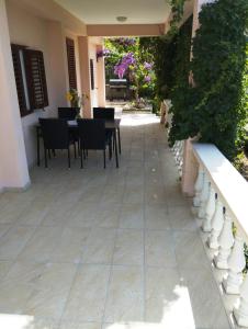 Patio nebo venkovní prostory v ubytování Apartments by the sea Prigradica, Korcula - 19333