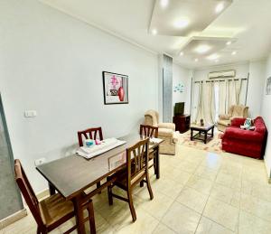 Charbel apartments休息區